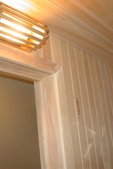 Sauna light with cover